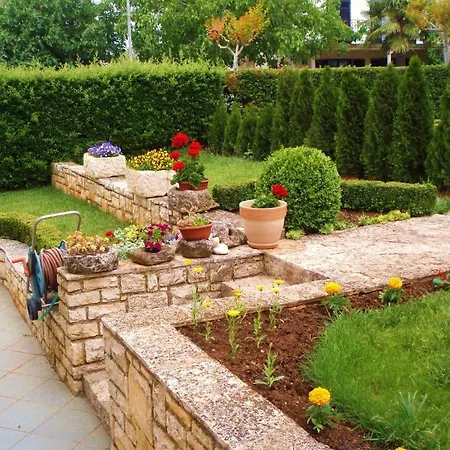 Guest house And Irena 3*