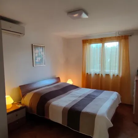 Guest house And Irena